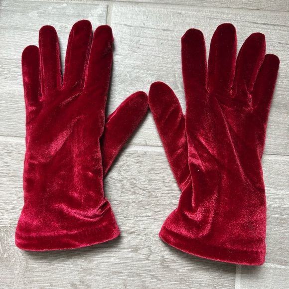 Cejon Red Velvet Gloves with Tan Lining - Thinsulate - Picture 2 of 8